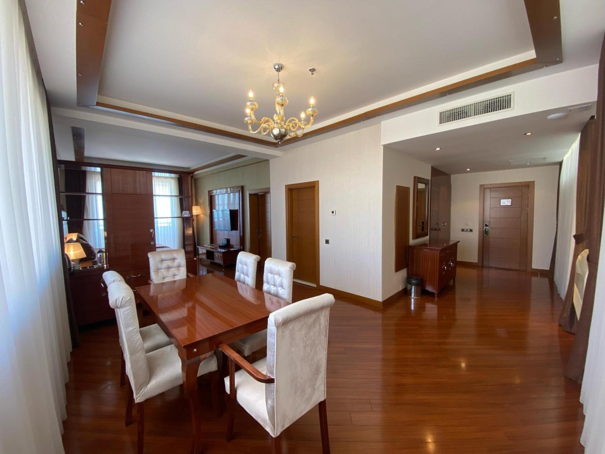 Khazri Hotel Shafran Bagian luar foto