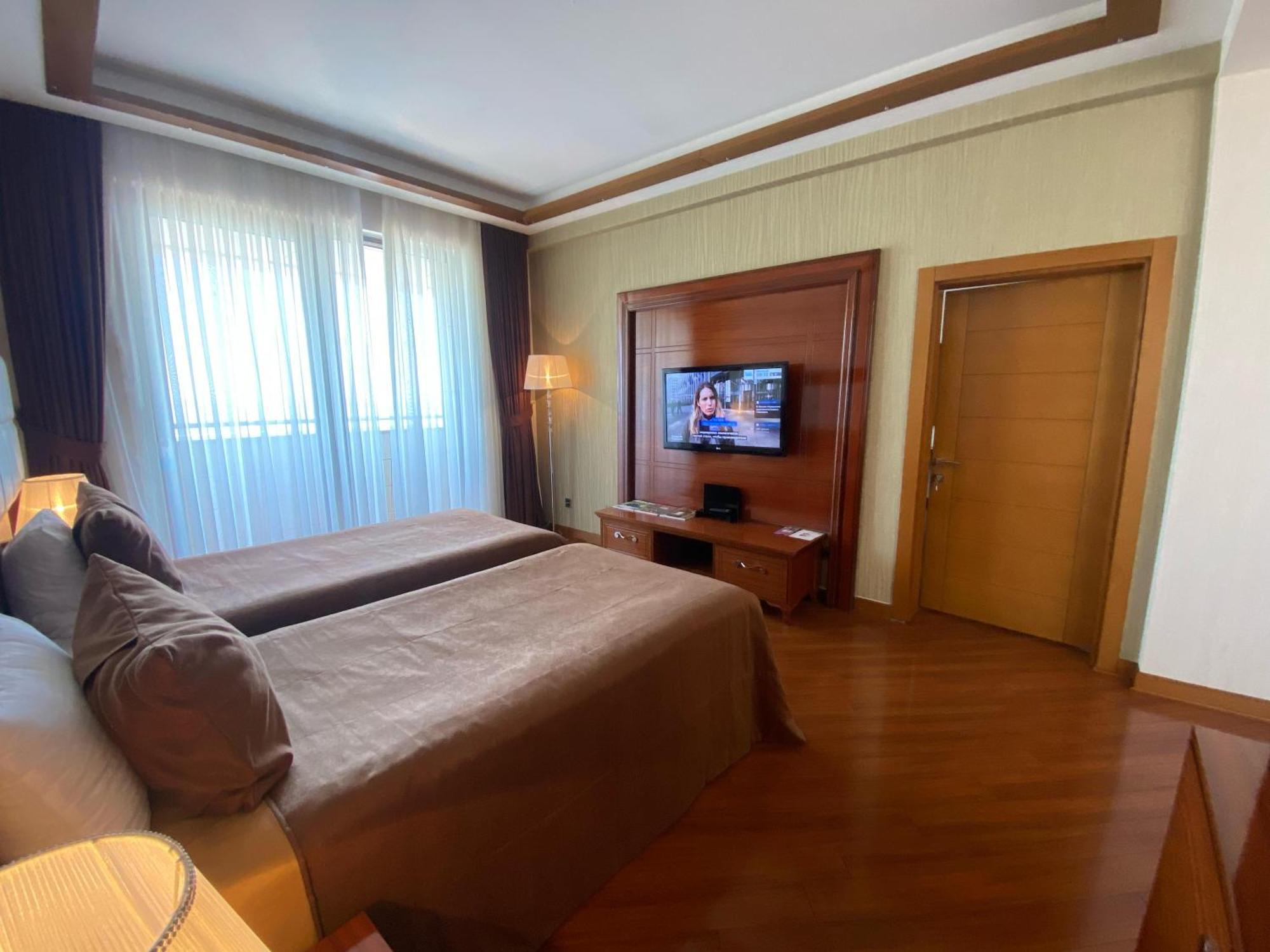 Khazri Hotel Shafran Bagian luar foto